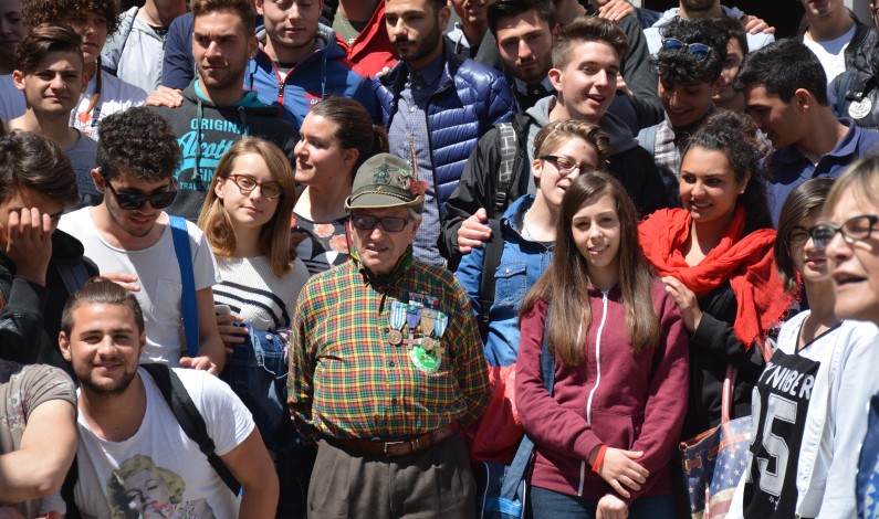 Festa della Liberazione: Francesco Centola incontra gli studenti dell’Enrico Fermi