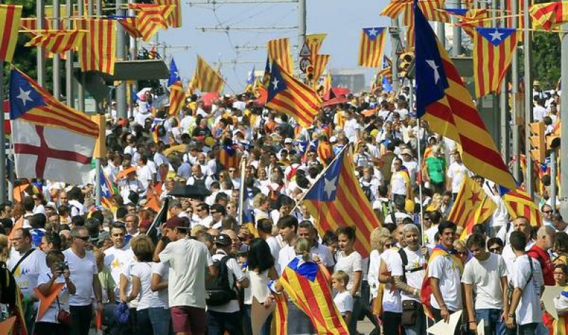 Catalogna, è tsunami indipendentista a Barcellona (ansa.it)